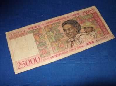 25 000 мадагаскарски франка