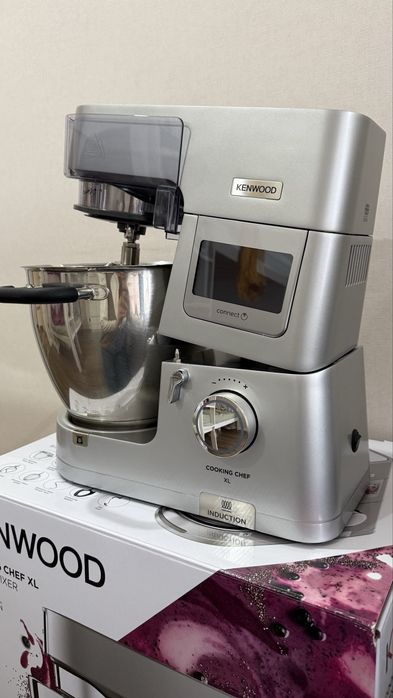 Продам кухонную машину Кенвуд Kenwood