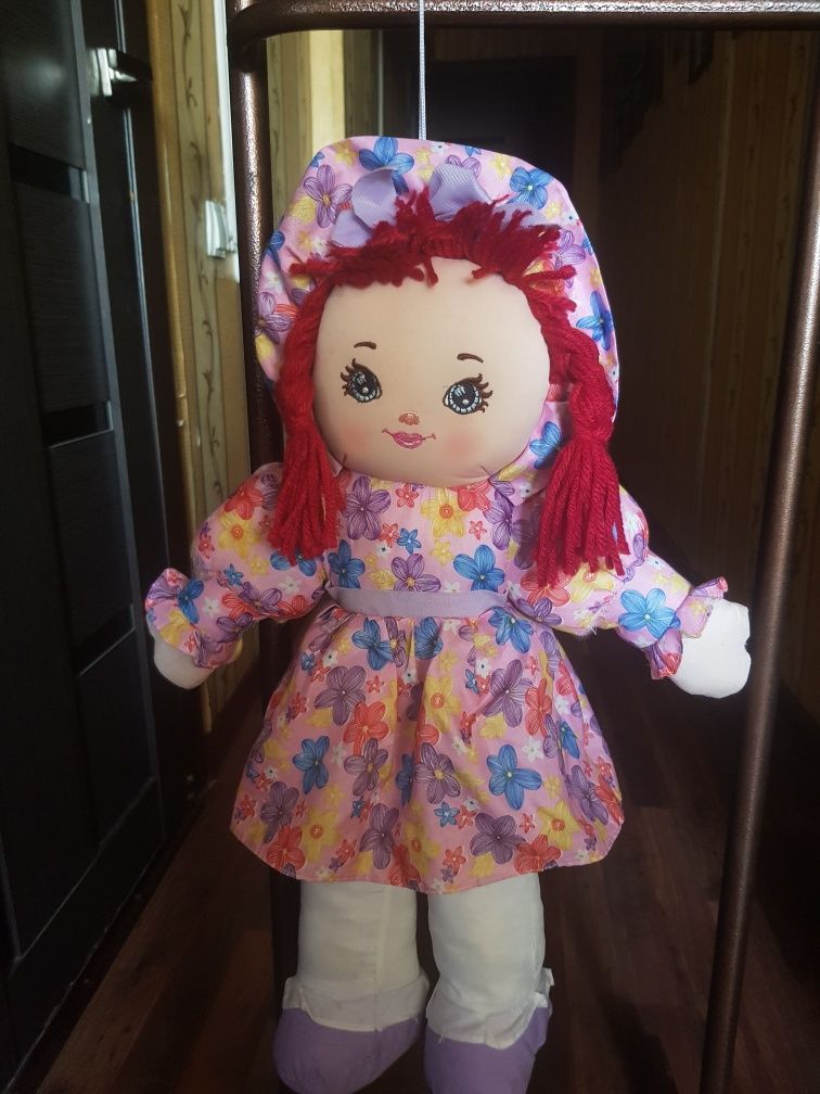 Продам куклу очень красивая