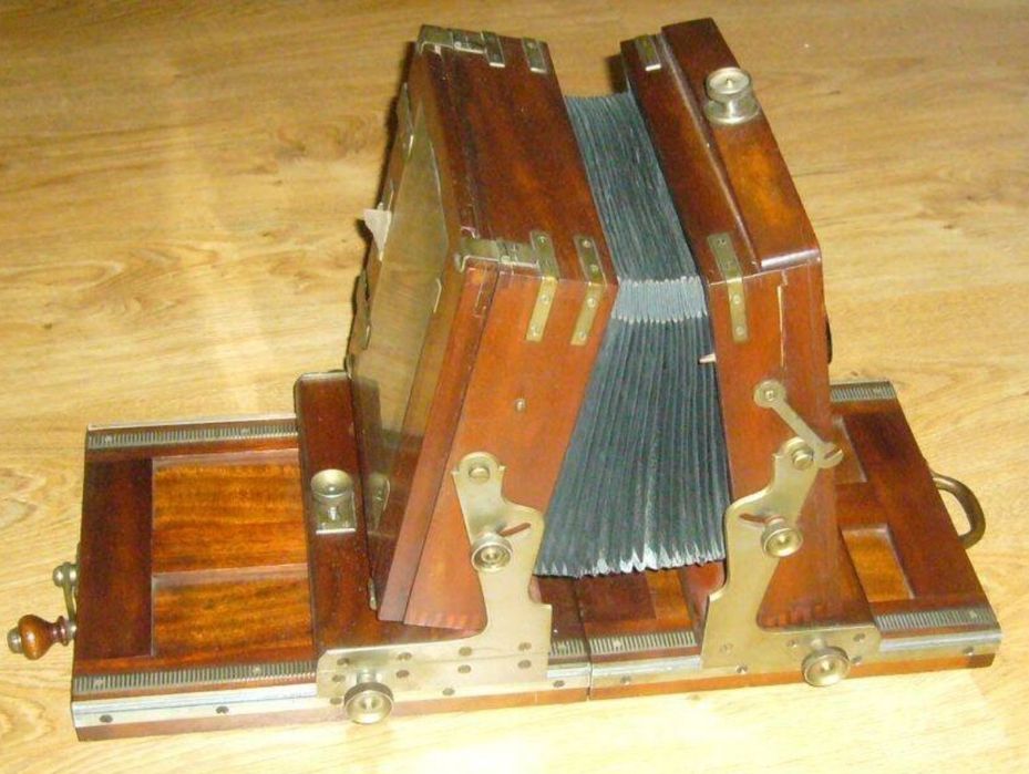 Stativ camera-foto antic din lemn.Neue Gorlitz