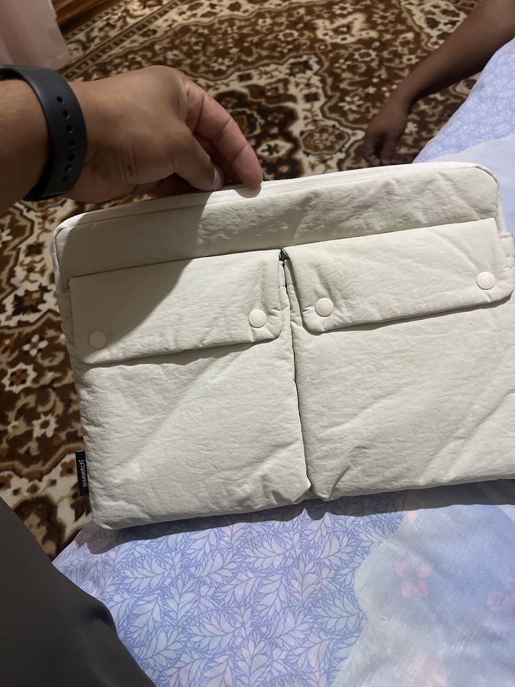 Iphone MacBook Air xotira 256 gb batareya 99%