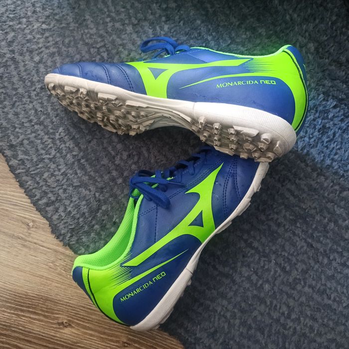 Футболни обувки monarcida neo 42 номер