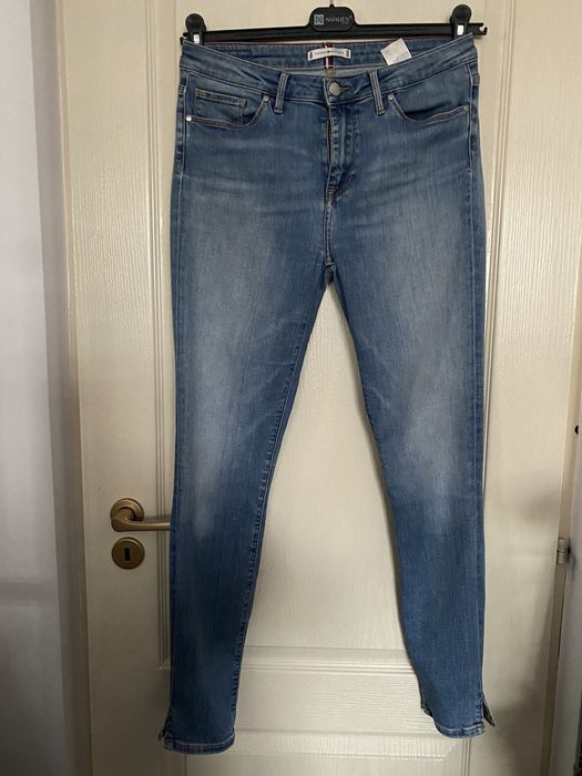 Blugi de damă  Calvin  Klein originali ; Tomy H.