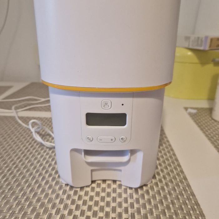 Dozator  automat Pisicute