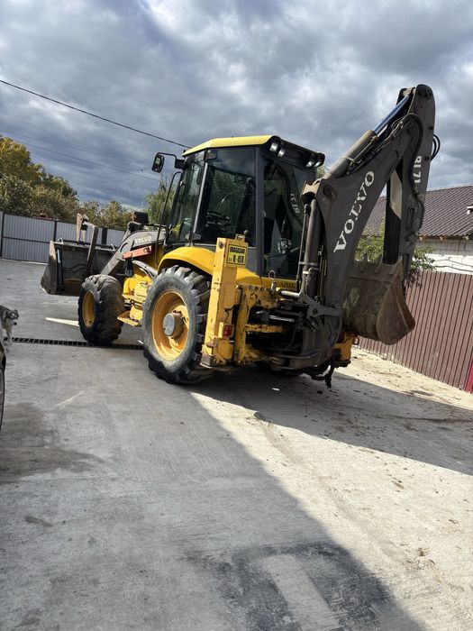 Buldoexcavator Volvo BL71