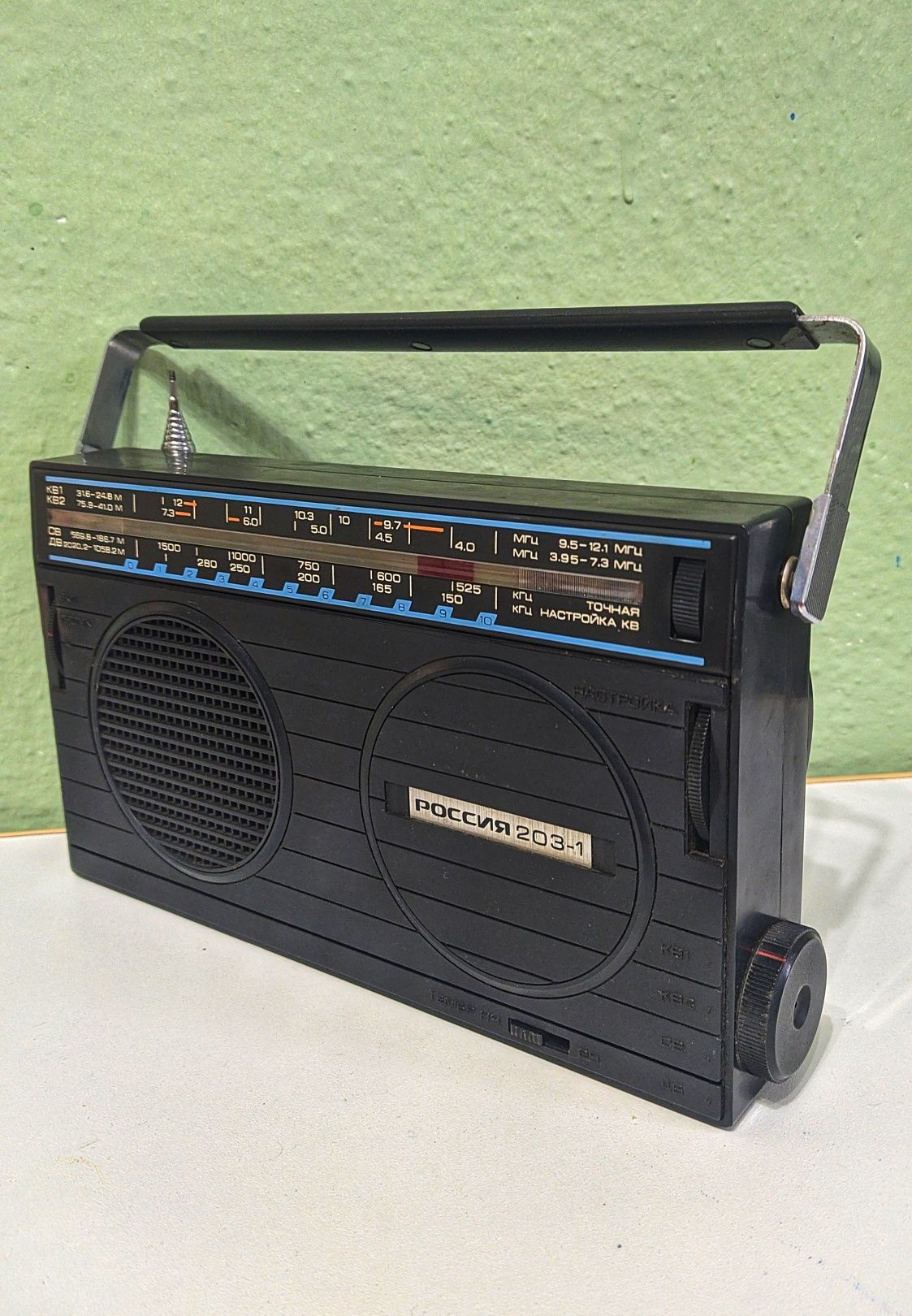 Радио 203-1 в отличном состоянии.