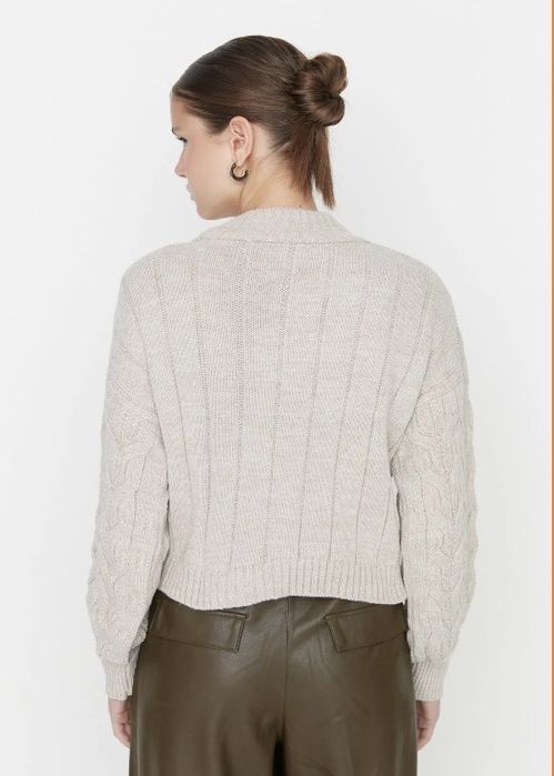 Нов пуловер Trendyol L р-р