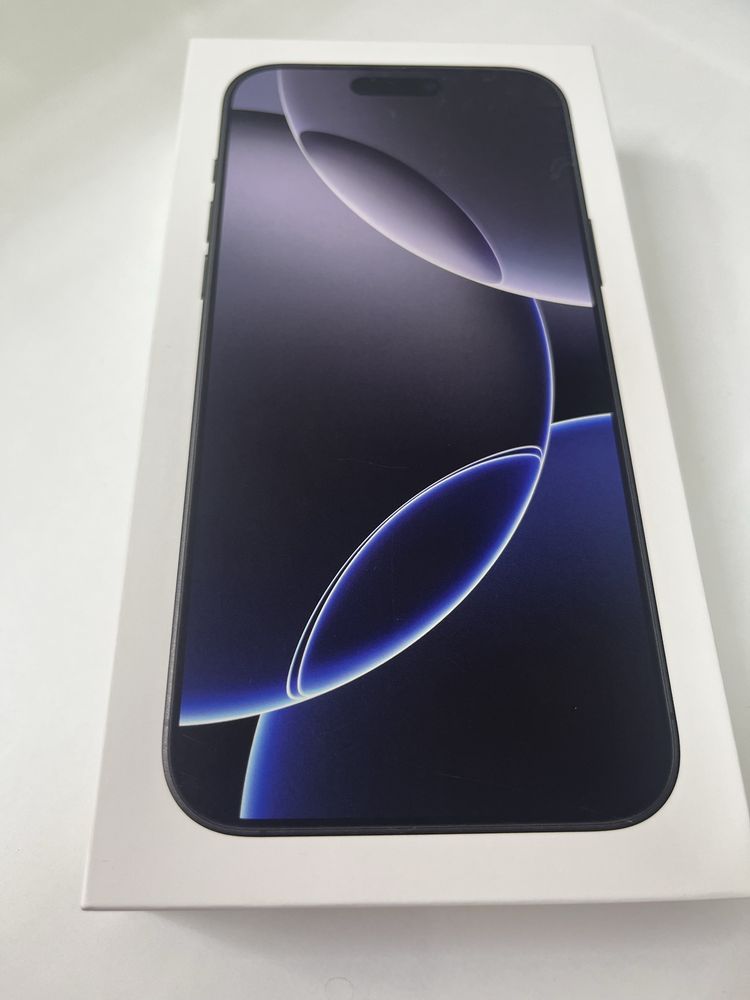 НОВ НЕРАЗПЕЧАТАН Apple iPhone 16 Pro Max 256GB