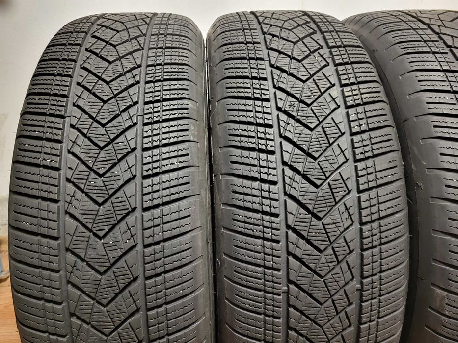 235/60/20 Goodyear DOT3622 / зимни гуми джип SUV