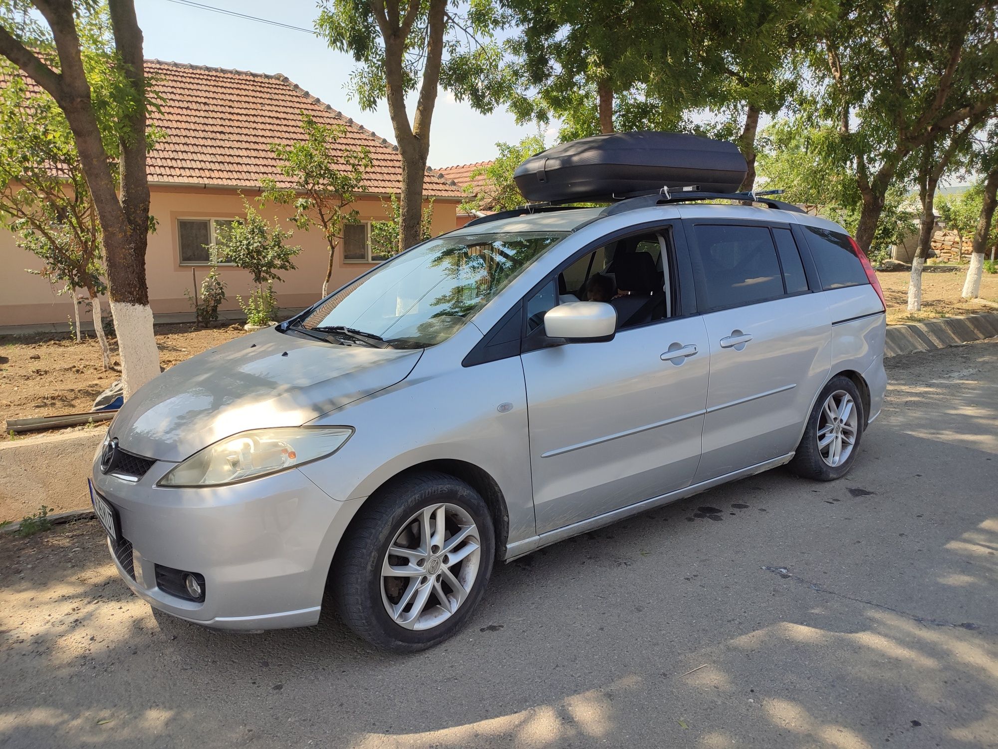 Vând Mazda 5 cu 7 locuri
