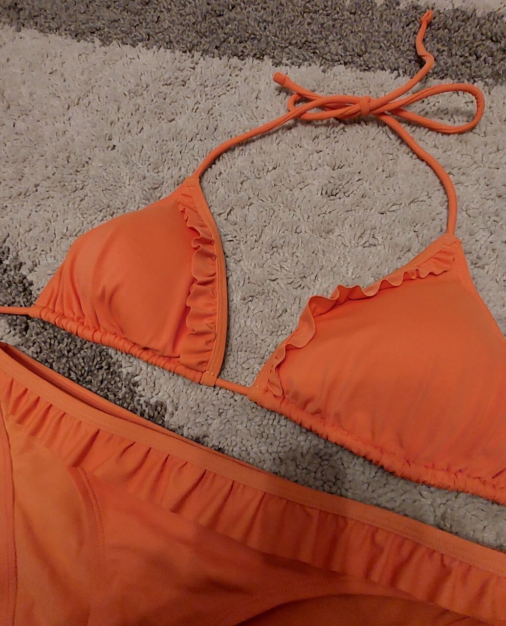 Дамски бански в оранжево с къдри S размер