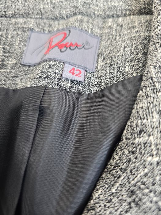 Дамски костюм с вълна