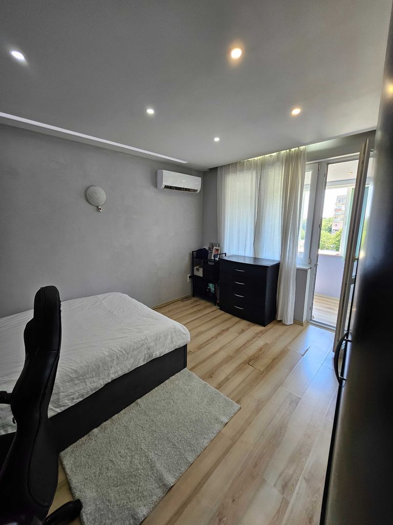 Продава се Четиристаен апартамент в Видин, Христо Ботев - 125 кв.м за 1240 €/кв.м - Снимка #14