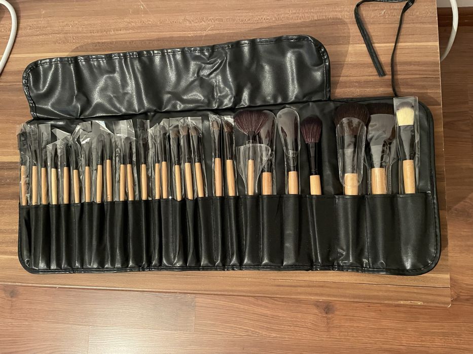 Набор кисточек для макияжа