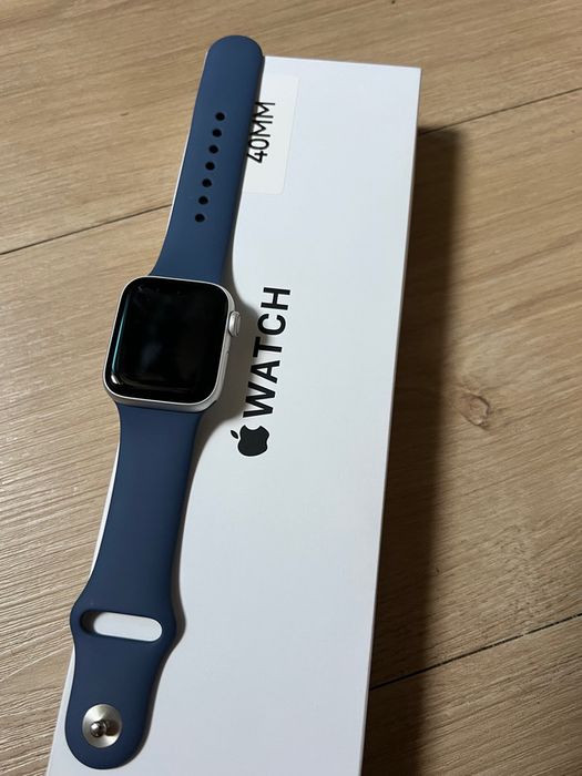 Продам Apple Watch se 2 го поколения абсолютно новый