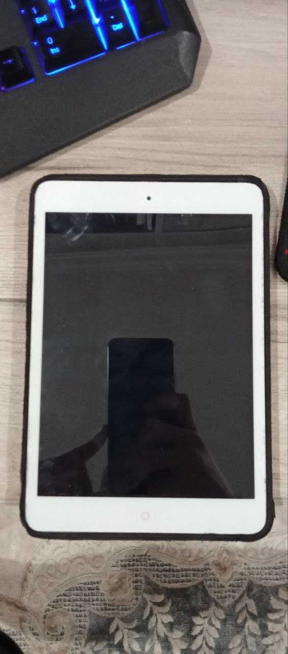 Ipad mini 2018 icloudga tushgan chexoli bilan.