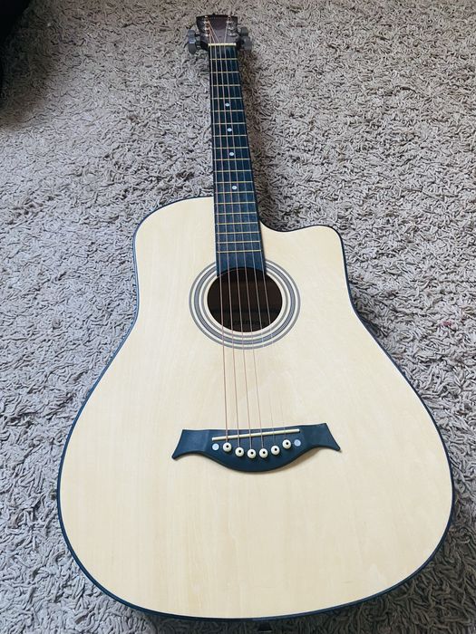 Гитара сатылады жаңа чехол сыйлыққа