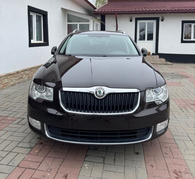 Skoda Superb 2012 - 2.0 TDI | Navi | Xenon | Euro 5 / 2 set Roti