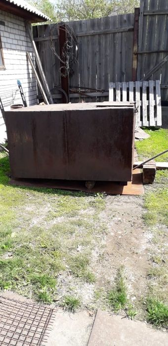 Продам железный бак для воды