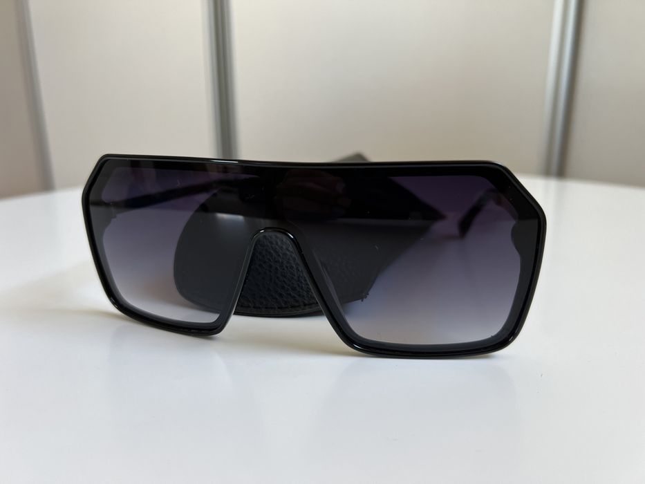 Ochelari soare + toc piele