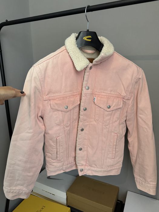 Розово яке с подплата LEVIS