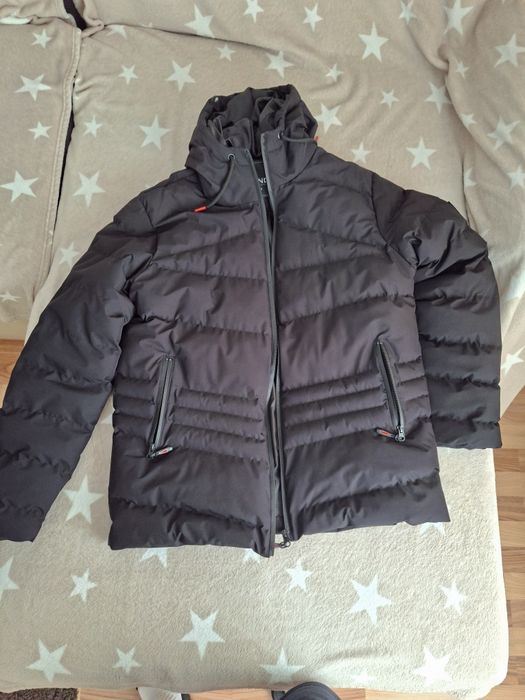 Vând geaca bărbați nouă