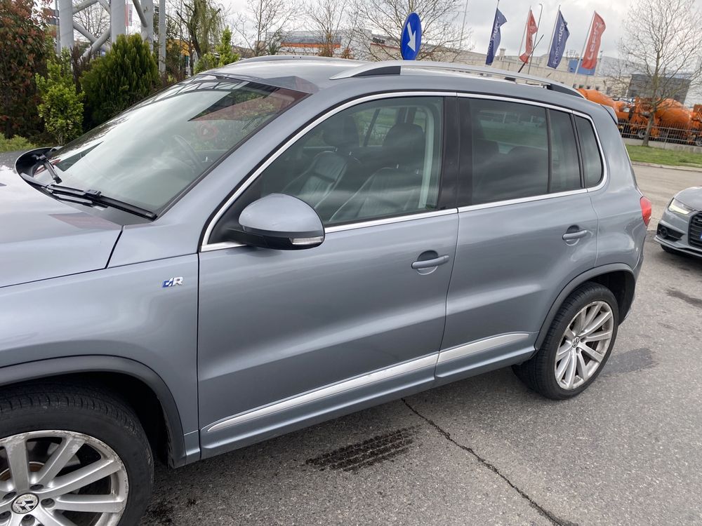 Bara far trager usa jante capota stop aripa vw tiguan rline 2.0tdi cbb