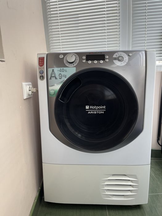 Сушилня за дрехи Hotpoint-Ariston Aqualtis AQC94F5T