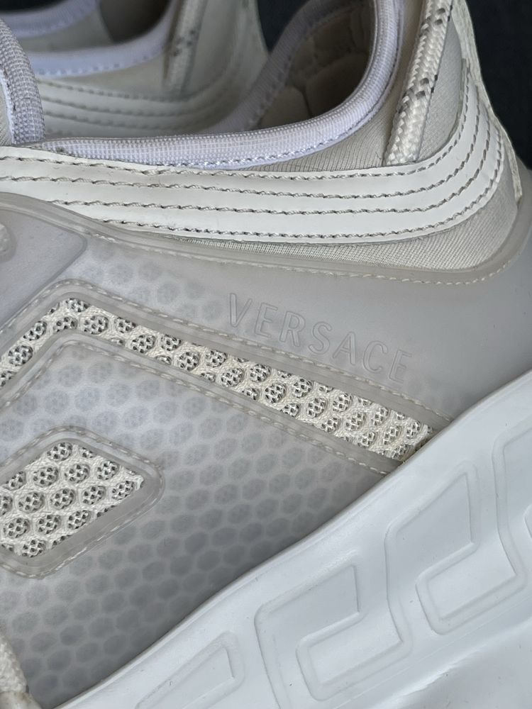 versace chain reaction