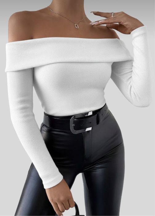 Дамска бяла блуза с дълъг ръкав и паднали рамене