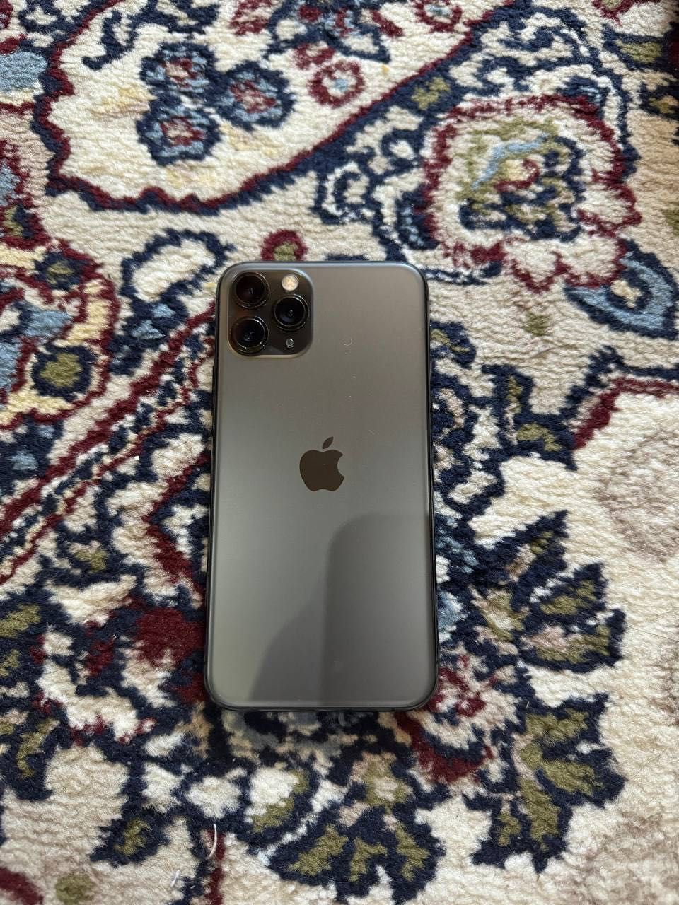 Iphone 11 pro Sotiladi!