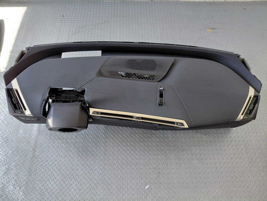 Арматурно Табло за BMW iX I20 с Head Up