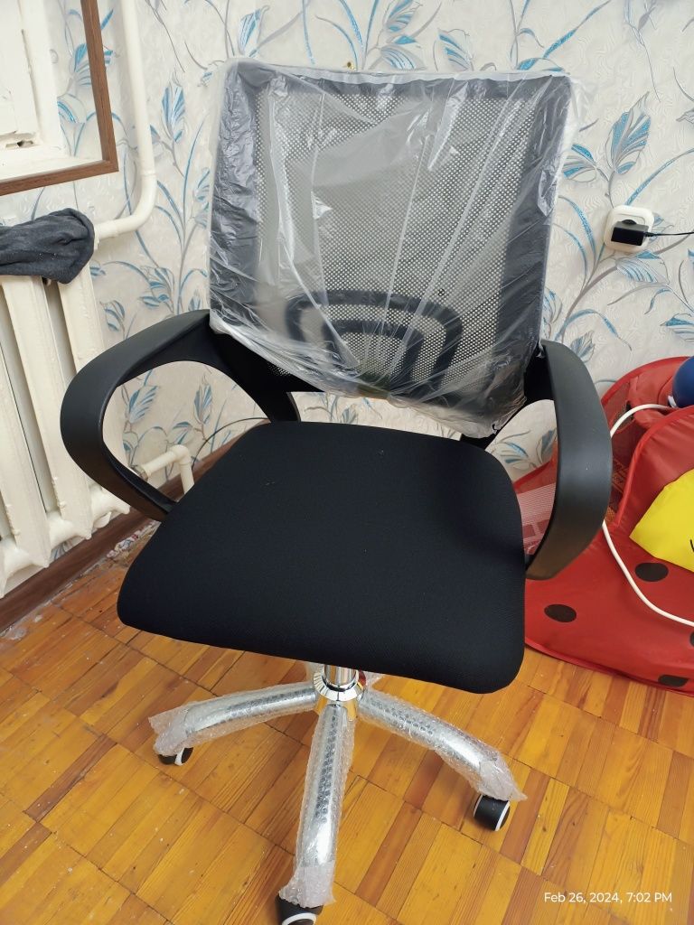 Продаётся новое кресло для офиса или дома
