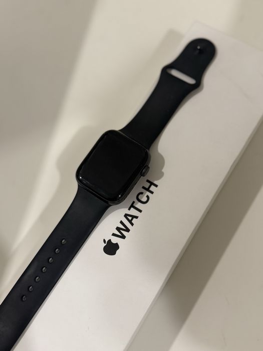Продается Apple watch SE 44mm