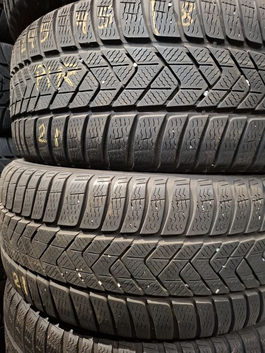 245 45 18 anvelope de iarna Pirelli