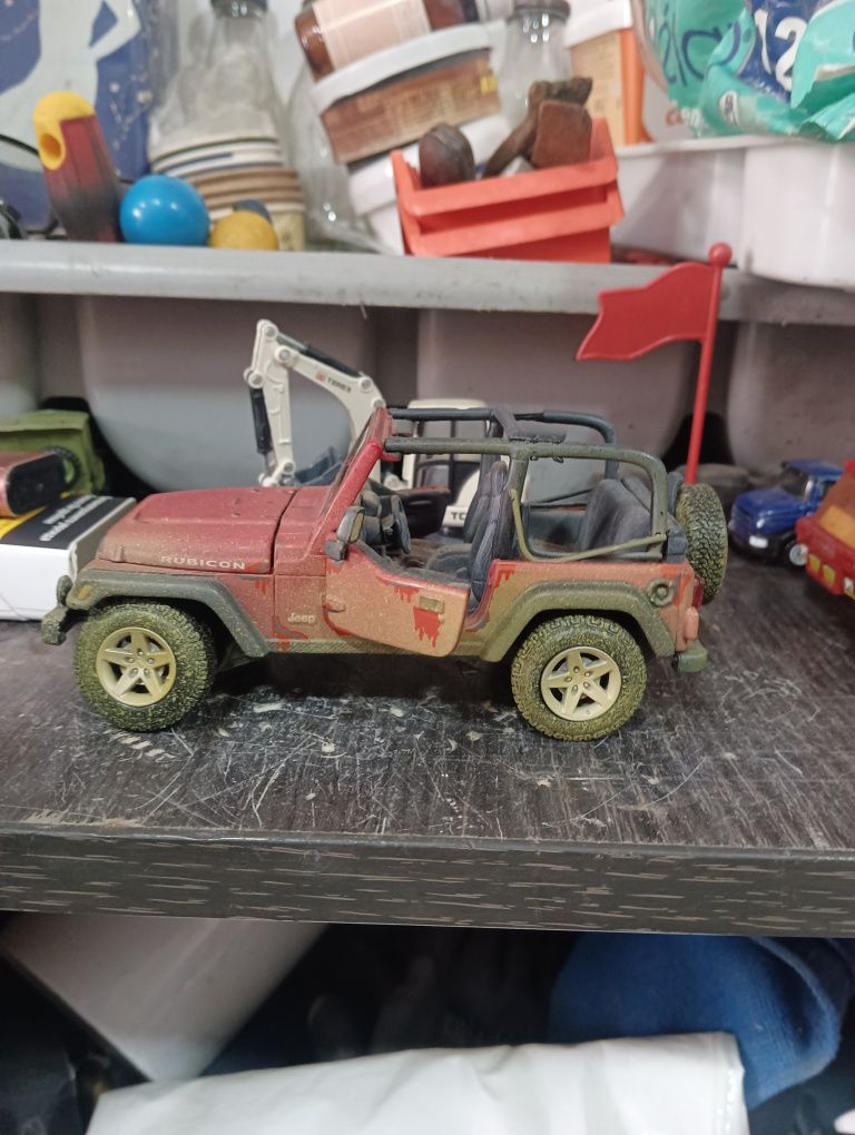 Maisto 1/27 jeep