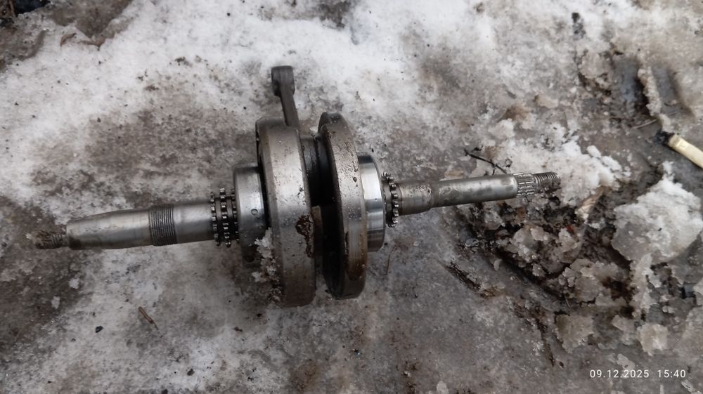 Коленвал на скутор 125 кубов