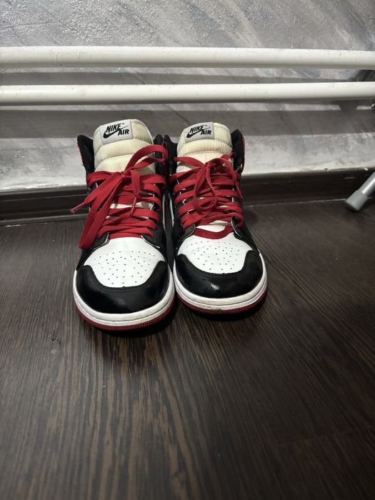 Adidasi nike jordan iam purtat de doua ori au ramas mici marime 39