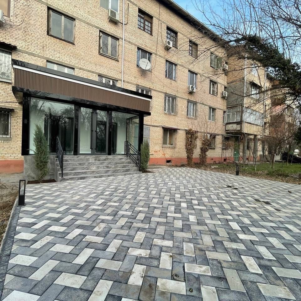 Аренда Новый Hi-Tech Office Ул.Абай Korzinka Вдоль Дороги 90м2+60м2.