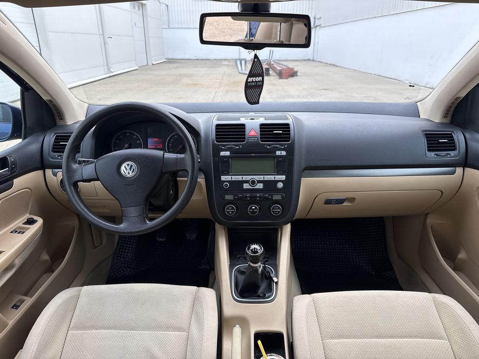 Volkswagen Golf 5 // 1.6 16V FSI - Distributie lant noua /interior bej