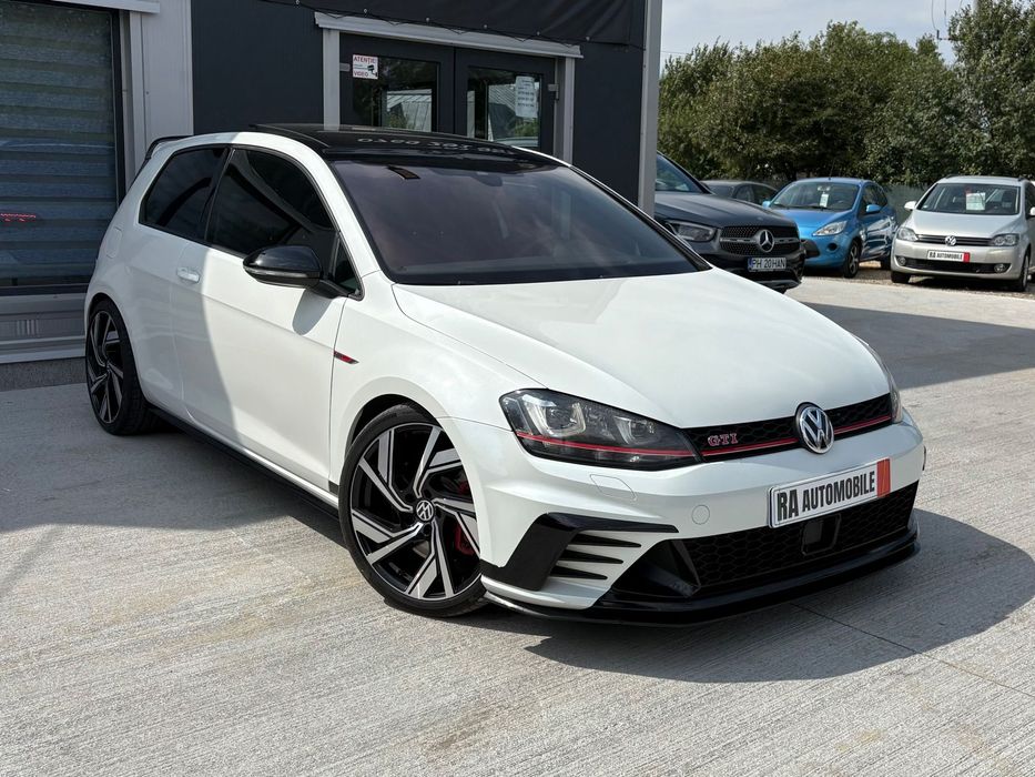 Volkswagen Golf 7 GTI ClubSport 335cp  Posibilitate Rate/Finantare