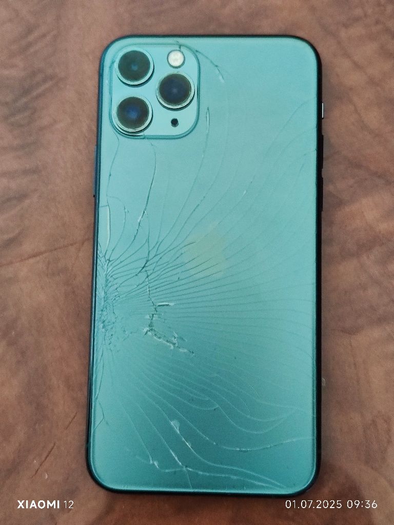 iPhone 11 Pro продам