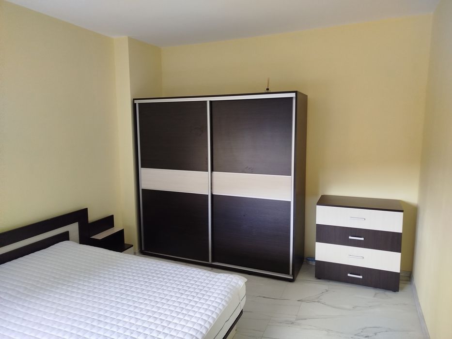 Дава се под наем Двустаен апартамент в Разград, Бели Лом - 90 кв.м за 411 € - Снимка #3