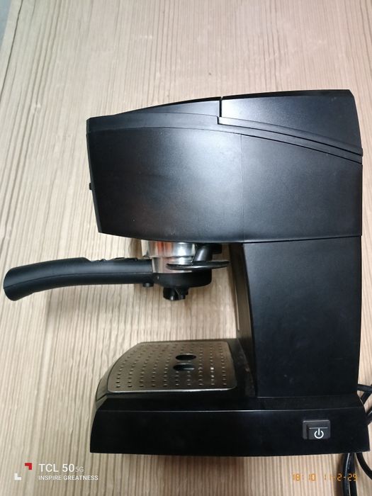 Кафемашина DeLonghi.