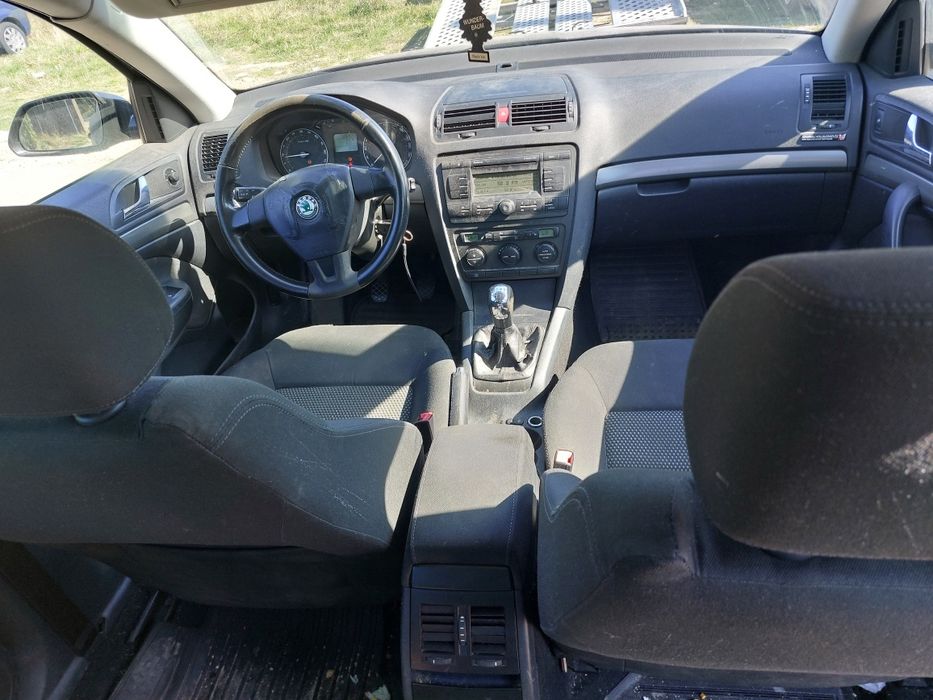 Dezmembrez Skoda Octavia 2 Breack