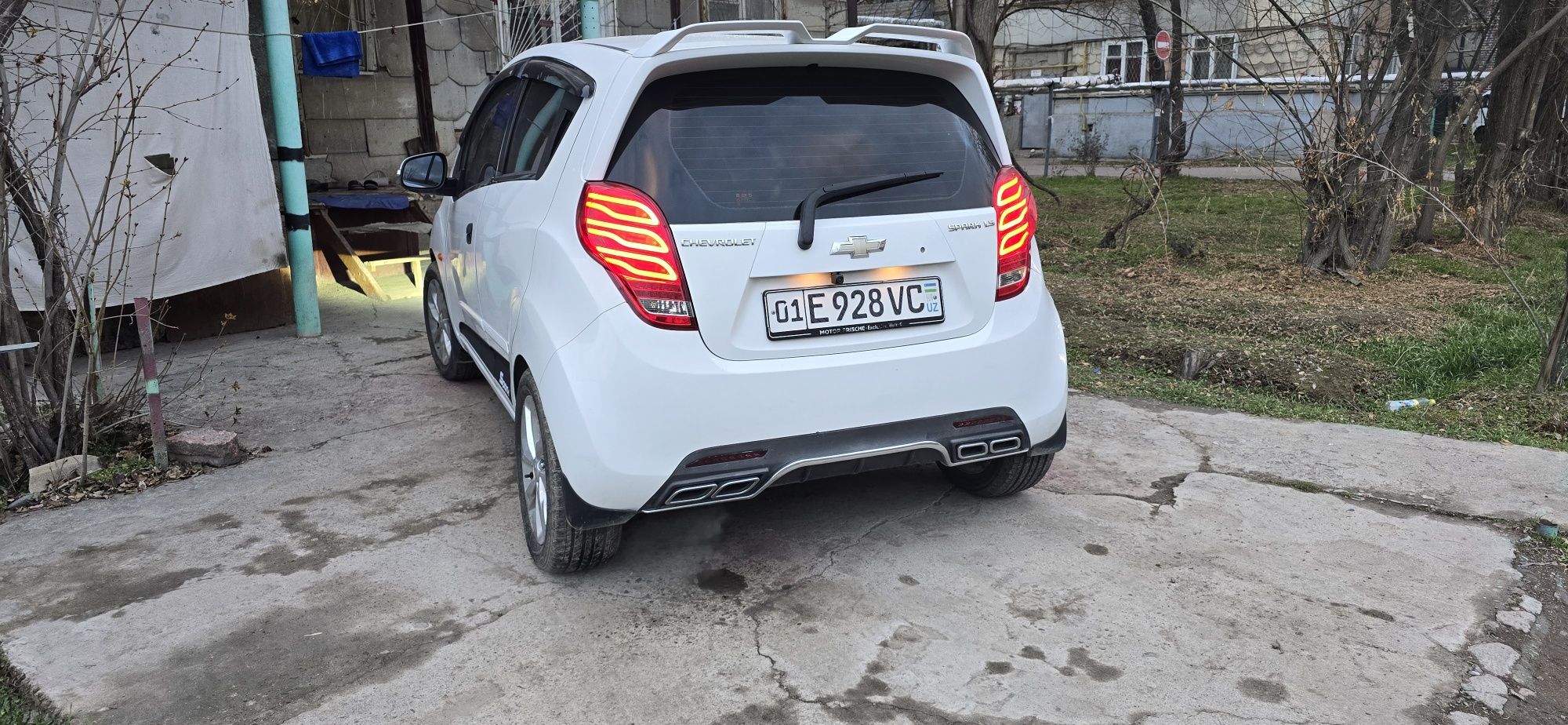 Продам спарк 2011 года