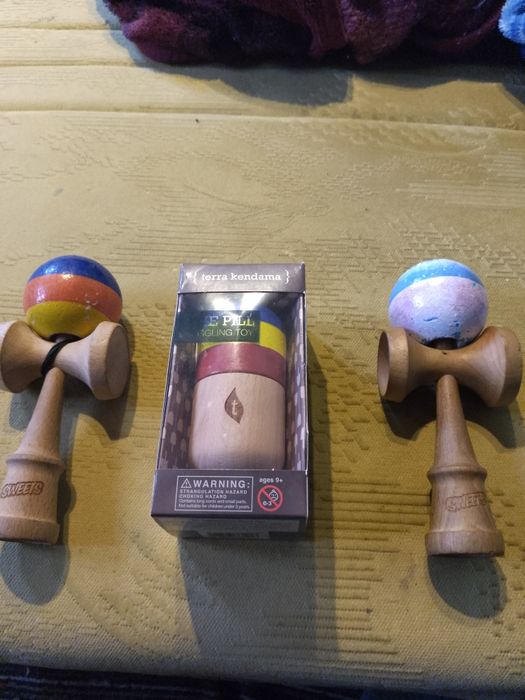 Vând sau schimb KENDAME SI UN PILL