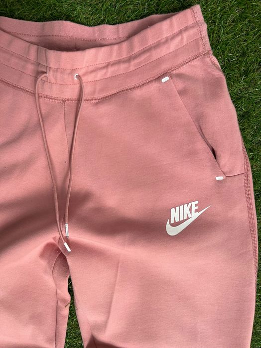 Дамско долнище : Nike Fleece Tech S