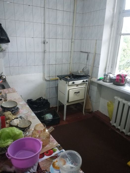 Uy sotiladi 63 kv 2 xona Avisozlar  Alimkent mahalla (dubovoya)