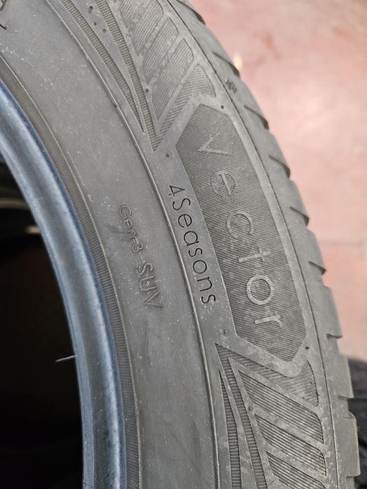Гуми 235/55/19 Всесезонни